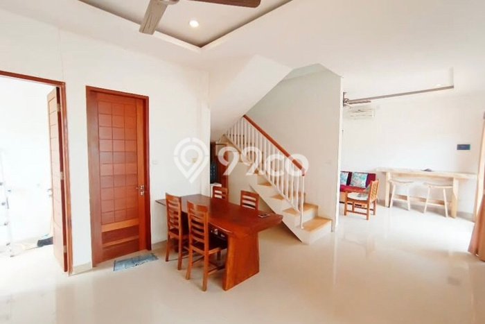 Vila Disewakan Kawasan , Area 0m2m², Kawasan Nyaman Vila Disewakan Kawasan , Area 0m2m², Kawasan Nyaman
