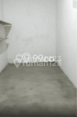 Ruko Disewa di Jakarta Barat dengan LB 4m2 Area Komersial Ramai Ruko Disewa di Jakarta Barat dengan LB 4m2 Area Komersial Ramai