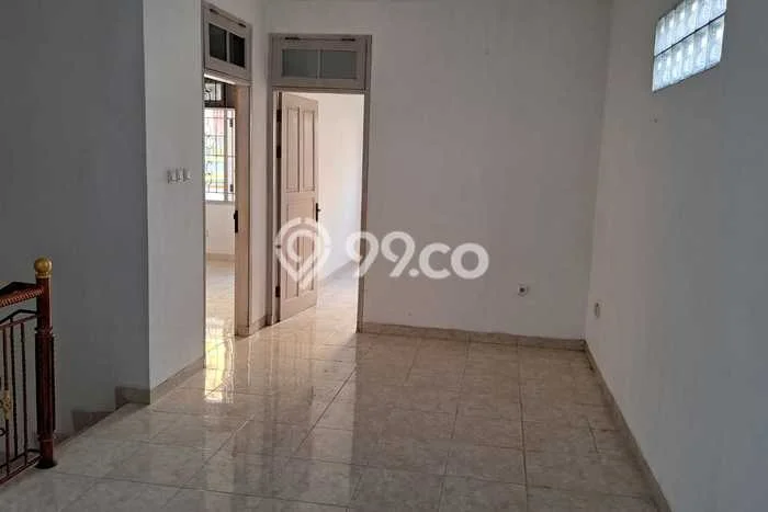 Disewakan Rumah Harga Terjangkau di Jelambar Jakarta Barat Punya 3 Kamar Tidur Disewakan Rumah Harga Terjangkau di Jelambar Jakarta Barat Punya 3 Kamar Tidur