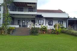 HARGA TERBAIK! Vila Kawasan Cisarua, Area 2000m2m², Lokasi Eksklusif dengan privasi terjaga HARGA TERBAIK! Vila Kawasan Cisarua, Area 2000m2m², Lokasi Eksklusif dengan privasi terjaga