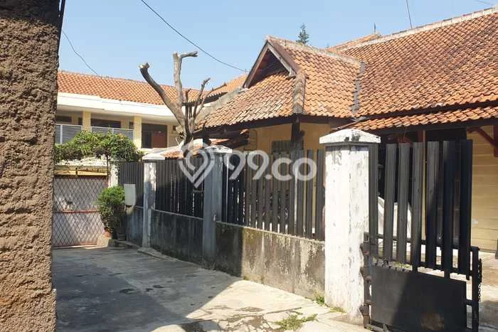 Peluang Investasi! Kost Dijual di Jatinangor, Sumedang, 12 KT, 3 KM, Luas 250m2 Peluang Investasi! Kost Dijual di Jatinangor, Sumedang, 12 KT, 3 KM, Luas 250m2