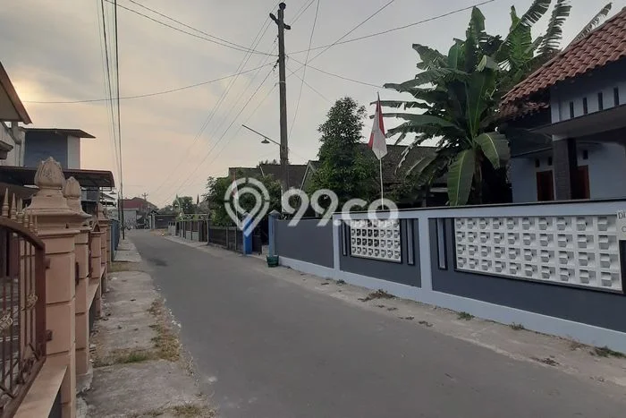 Rumah Bagus 4 Kamar Tidur Jalan Kabupaten Tepi Jalan Aspal Pemukiman Rumah Bagus 4 Kamar Tidur Jalan Kabupaten Tepi Jalan Aspal Pemukiman