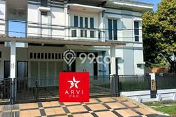 Rumah sewa siap pakai 4 Kamar Tidur di Kemang Pratama, Bekasi Rumah sewa siap pakai 4 Kamar Tidur di Kemang Pratama, Bekasi