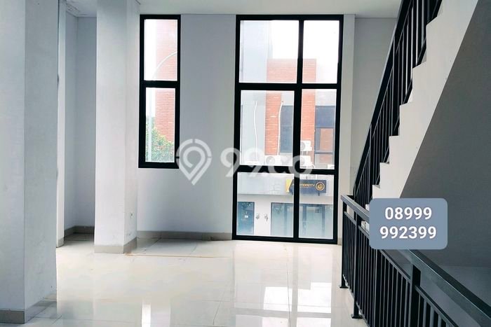 Ruko Komersial Disewakan di Cisauk Tangerang Luas 96m2 Ruko Komersial Disewakan di Cisauk Tangerang Luas 96m2