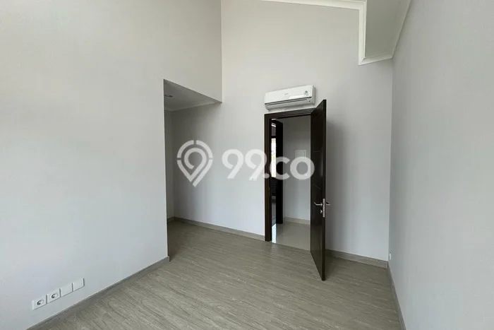 RARE UNIT! Rumah di , 3 KT, View Indah, Luas 112m2m² Bangunan 127m2m² RARE UNIT! Rumah di , 3 KT, View Indah, Luas 112m2m² Bangunan 127m2m²