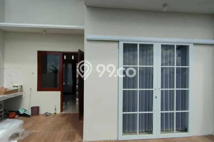 For Sale Rumah 2 Kamar Lokasi Ideal Nyaman dan Strategis di Banyumanik For Sale Rumah 2 Kamar Lokasi Ideal Nyaman dan Strategis di Banyumanik