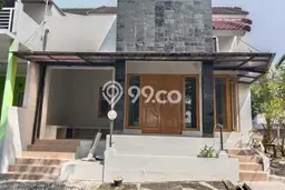 Rumah Strategis Modern Lb 200m2 di Tembalang, Semarang Rumah Strategis Modern Lb 200m2 di Tembalang, Semarang