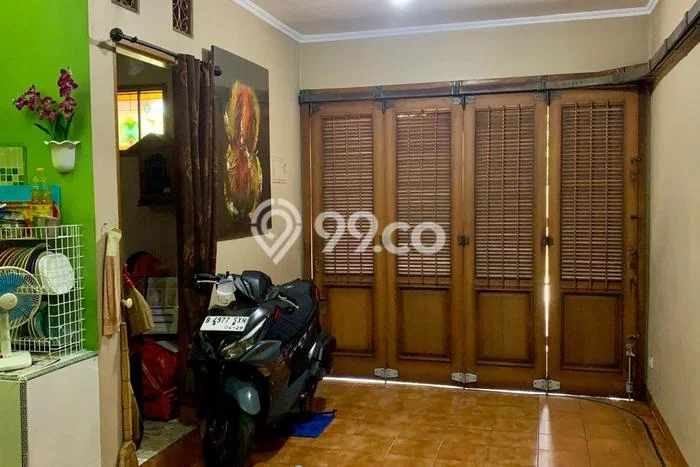 Hunian Mewah Siap Huni LT 135m2 di Pesanggrahan, Jakarta Selatan Hunian Mewah Siap Huni LT 135m2 di Pesanggrahan, Jakarta Selatan