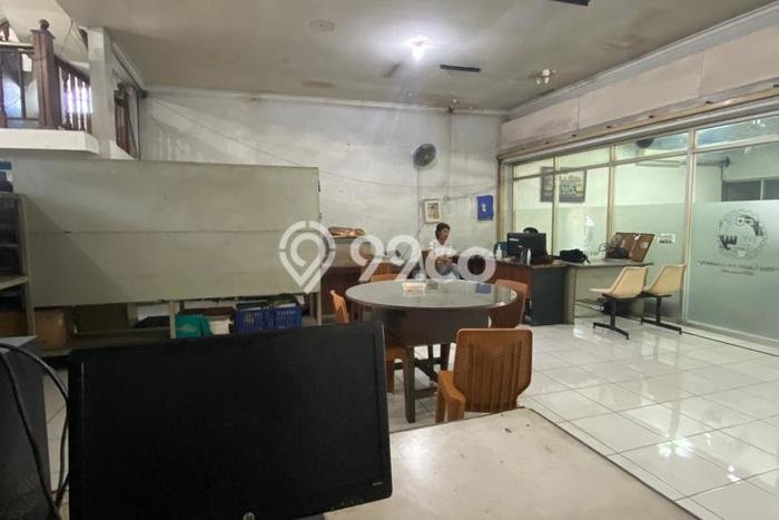 Dijual Kantor Area Bisnis Kawasan , Luas 320m2m², Jalan Utama Dijual Kantor Area Bisnis Kawasan , Luas 320m2m², Jalan Utama