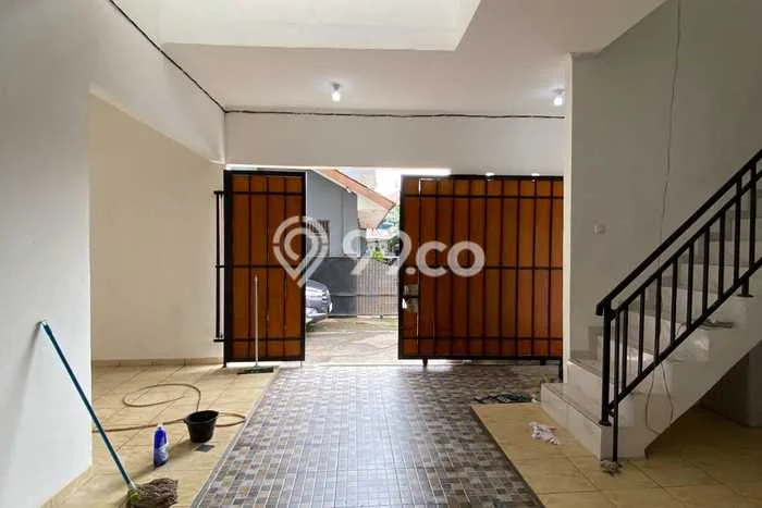 Kost Dijual di Bintaro dengan 12 KT dan Luas 265m2 Kost Dijual di Bintaro dengan 12 KT dan Luas 265m2