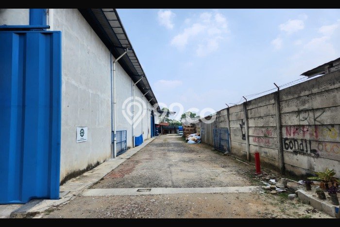 Dijual Gudang di Curug Tangerang LT 2410m2 / LB 1380m2 Dijual Gudang di Curug Tangerang LT 2410m2 / LB 1380m2