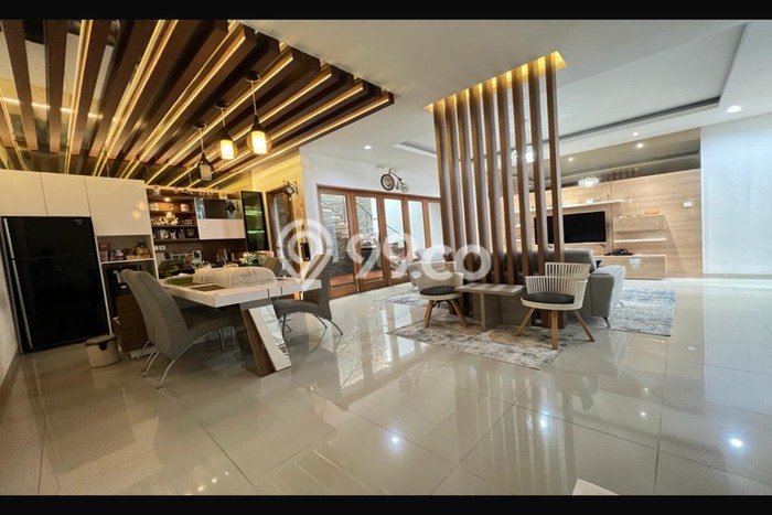 Dijual Rumah Premium dengan Fasilitas Sekitar Komplit di Ciputat, Tangerang Selatan Dijual Rumah Premium dengan Fasilitas Sekitar Komplit di Ciputat, Tangerang Selatan