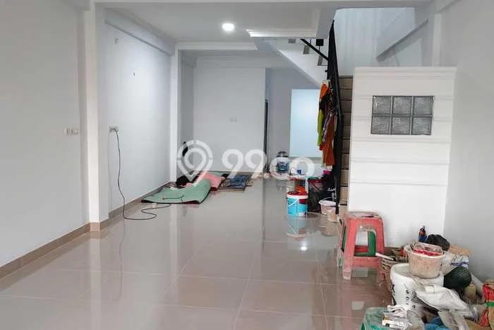 Ruko Dijual di Tangerang LT 80m2 & LB 140m2 Lokasi Terbaik! Ruko Dijual di Tangerang LT 80m2 & LB 140m2 Lokasi Terbaik!