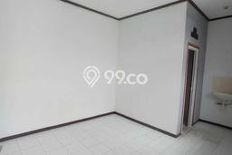 Rumah Terawat 4 KT 3 KM di Kawasan Bisnis Surabaya Kota, Surabaya Rumah Terawat 4 KT 3 KM di Kawasan Bisnis Surabaya Kota, Surabaya