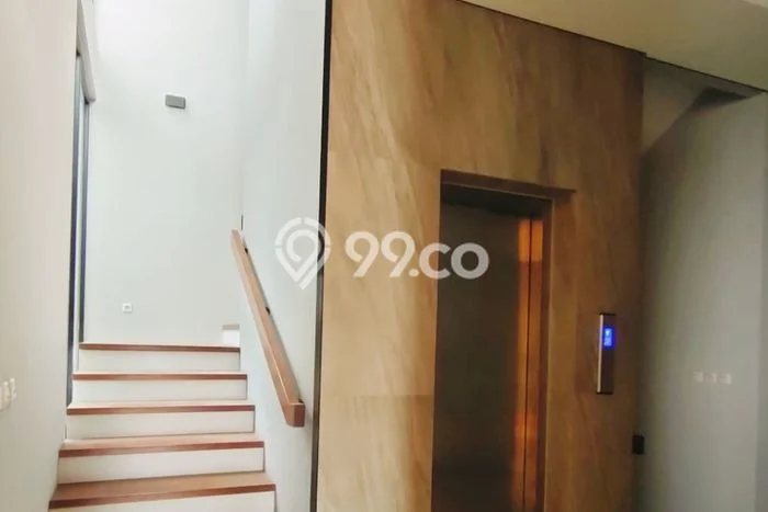 Rumah Luxury Dijual di Jakarta Timur Fasilitas Premium Rumah Luxury Dijual di Jakarta Timur Fasilitas Premium