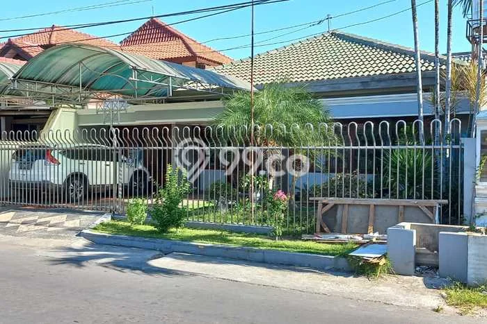 Ready to Use! Premium House LT 312m2 Desain Modern di Margorejo Ready to Use! Premium House LT 312m2 Desain Modern di Margorejo