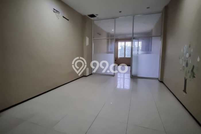 Ruko Bagus Dijual LB 80m2 Lokasi Strategis Surabaya Area Cocok untuk Bisnis Ruko Bagus Dijual LB 80m2 Lokasi Strategis Surabaya Area Cocok untuk Bisnis