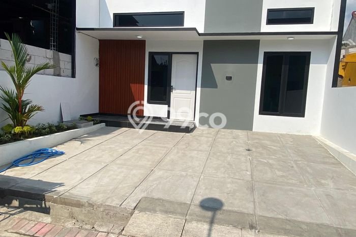 Rumah Modern LB/LT 58m2/91m2 Dijual Area Tlogosari, Semarang Rumah Modern LB/LT 58m2/91m2 Dijual Area Tlogosari, Semarang