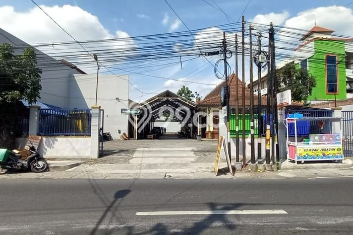 Lokasi Strategis! Dijual Ruko Bisnis di Gajah Mungkur, Semarang Kondisi Bagus Lokasi Strategis! Dijual Ruko Bisnis di Gajah Mungkur, Semarang Kondisi Bagus