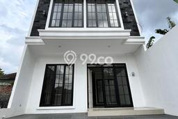Dijual Cepat Rumah Bagus Siap Huni LB 75m2 di Pedurungan, Semarang Dijual Cepat Rumah Bagus Siap Huni LB 75m2 di Pedurungan, Semarang