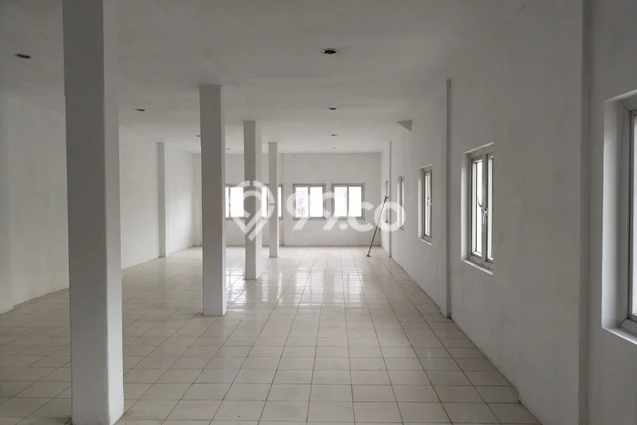 Area Strategis! Disewakan Ruko Lokasi Ciawi, Tasikmalaya Cocok untuk Bisnis Area Strategis! Disewakan Ruko Lokasi Ciawi, Tasikmalaya Cocok untuk Bisnis