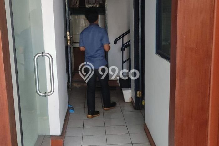 Ruko Dijual di Jakarta Pusat LT 75m2 & LB 270m2 Lokasi Terbaik! Ruko Dijual di Jakarta Pusat LT 75m2 & LB 270m2 Lokasi Terbaik!
