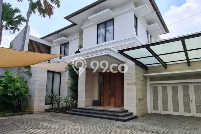 Ready to Use! Premium House LT 1350m2 Desain Elegan di Cipete Ready to Use! Premium House LT 1350m2 Desain Elegan di Cipete
