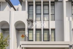 Ready to Use! Luxury House LT 84m2 Desain Modern di BSD City Ready to Use! Luxury House LT 84m2 Desain Modern di BSD City