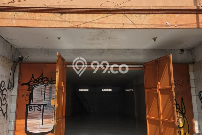 Area Strategis! Disewakan Ruko Lokasi Jatinegara, Jakarta Timur Cocok untuk Bisnis Area Strategis! Disewakan Ruko Lokasi Jatinegara, Jakarta Timur Cocok untuk Bisnis