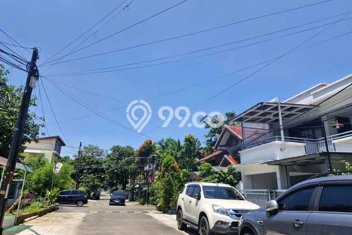 Siap Huni Hunian Elit 7 Kamar di Duren Sawit Dekat ke Mana Saja Siap Huni Hunian Elit 7 Kamar di Duren Sawit Dekat ke Mana Saja