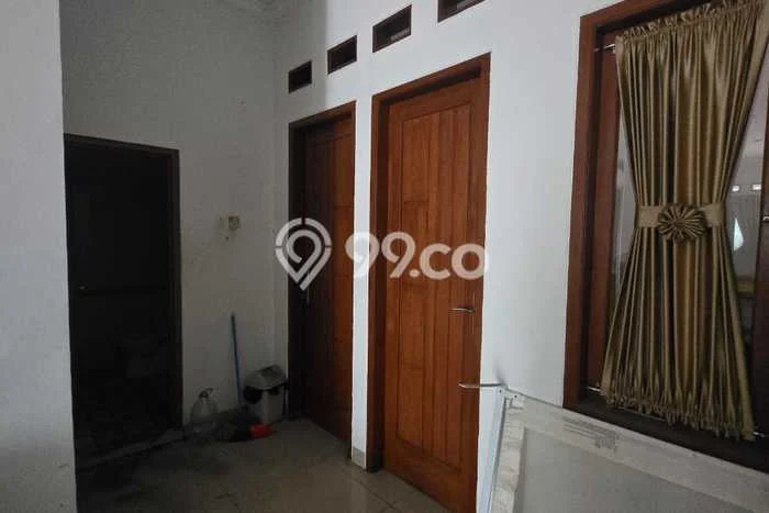 Rumah Luas Asri 4 KT Siap Pakai di Kaliabang Bekasi Rumah Luas Asri 4 KT Siap Pakai di Kaliabang Bekasi