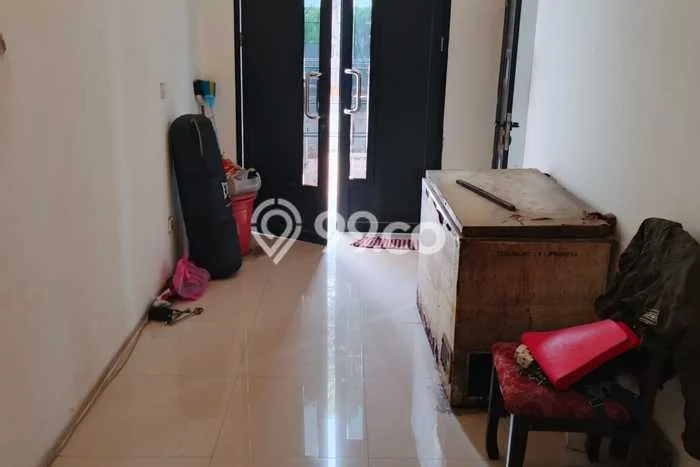 Rumah Strategis Modern Lb 120m2 di Karang Tengah, Tangerang Rumah Strategis Modern Lb 120m2 di Karang Tengah, Tangerang