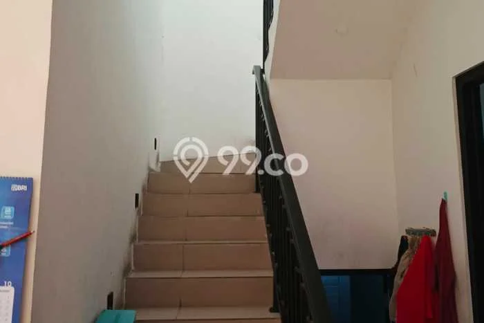 Rumah Strategis Modern Lb 120m2 di Karang Tengah, Tangerang Rumah Strategis Modern Lb 120m2 di Karang Tengah, Tangerang