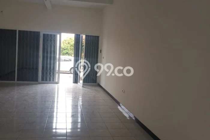 Disewakan Ruko di Kawasan Ramai Taman Kopo Indah Luas 141m2 Disewakan Ruko di Kawasan Ramai Taman Kopo Indah Luas 141m2