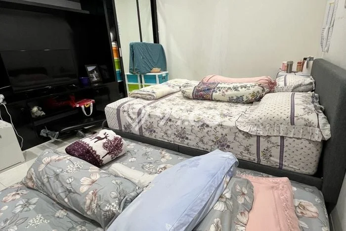 Rumah Luas Asri 2 KT Siap Pakai di Pondok Tjandra Sidoarjo Rumah Luas Asri 2 KT Siap Pakai di Pondok Tjandra Sidoarjo