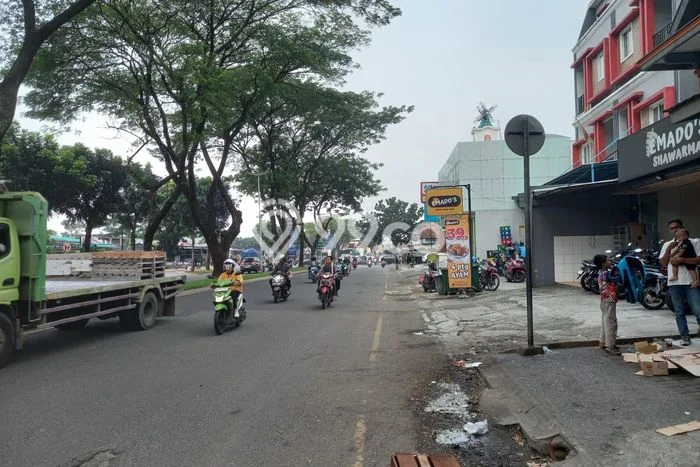 Disewakan Kantor di Kawasan Ramai Graha Raya Luas 510m2 Disewakan Kantor di Kawasan Ramai Graha Raya Luas 510m2