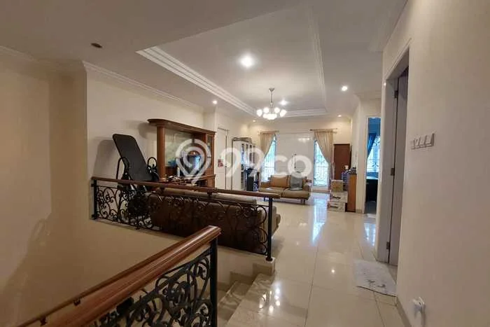 Rumah Eksklusif Dijual LT 300m2 di Curug, Tangerang Rumah Eksklusif Dijual LT 300m2 di Curug, Tangerang