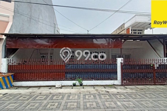 Disewakan segera hunian minimalis lokasi strategis 3 Kamar di Wonocolo, Surabaya Disewakan segera hunian minimalis lokasi strategis 3 Kamar di Wonocolo, Surabaya