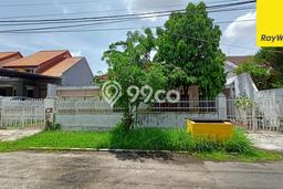 Dijual Rumah Premium dengan Fasilitas Sekitar Komplit di Wonocolo, Surabaya Dijual Rumah Premium dengan Fasilitas Sekitar Komplit di Wonocolo, Surabaya