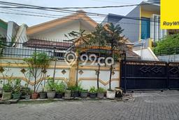 Dijual Rumah 4 Kamar Lokasi Ideal Nyaman dan Strategis di Tambaksari Dijual Rumah 4 Kamar Lokasi Ideal Nyaman dan Strategis di Tambaksari