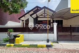 Lokasi strategis! Rumah siap huni dikontrakkan di Rungkut LB 209m2 Lokasi strategis! Rumah siap huni dikontrakkan di Rungkut LB 209m2