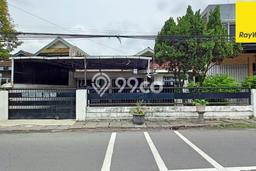 Hunian Eksklusif Dijual LT 444m2 di Jambangan, Surabaya Hunian Eksklusif Dijual LT 444m2 di Jambangan, Surabaya