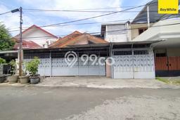 Hot Offer Hunian Mewah Ideal dan Luas di Rungkut, Surabaya Hot Offer Hunian Mewah Ideal dan Luas di Rungkut, Surabaya