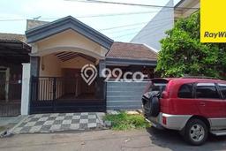Lokasi terbaik! Rumah siap huni disewakan di Wonocolo LB 153m2 Lokasi terbaik! Rumah siap huni disewakan di Wonocolo LB 153m2