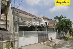 Dijual Rumah Premium dengan Fasilitas Sekitar Komplit di Wonocolo, Surabaya Dijual Rumah Premium dengan Fasilitas Sekitar Komplit di Wonocolo, Surabaya