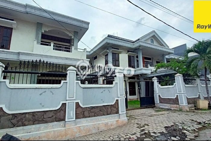 For Sale Rumah Mewah Exclusive di Gayungan, Surabaya For Sale Rumah Mewah Exclusive di Gayungan, Surabaya