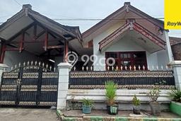 Hunian Cantik Minimalis Lb 270m2 di Jambangan, Surabaya Hunian Cantik Minimalis Lb 270m2 di Jambangan, Surabaya