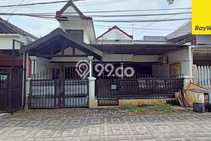 Disewakan Rumah Konsep Modern di Wonocolo Surabaya dengan 4 KT Disewakan Rumah Konsep Modern di Wonocolo Surabaya dengan 4 KT