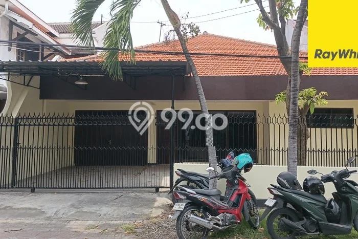 Rumah sewa siap pakai 4 KT di Panjang Jiwo, Surabaya Rumah sewa siap pakai 4 KT di Panjang Jiwo, Surabaya