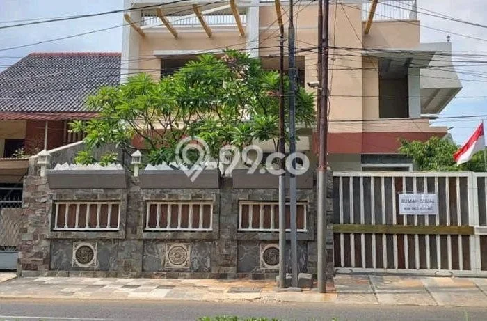 Dijual Rumah Mewah Elegan Dengan View Eksklusif di Pondok Kopi, Jakarta Timur Dijual Rumah Mewah Elegan Dengan View Eksklusif di Pondok Kopi, Jakarta Timur